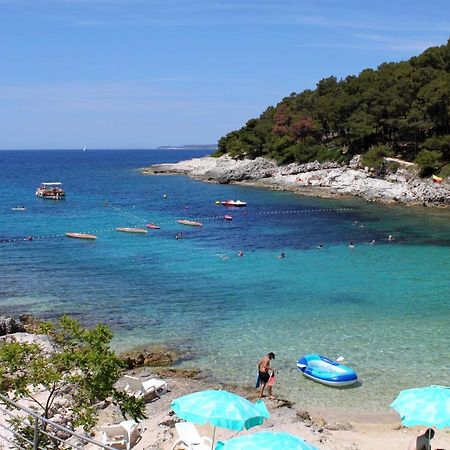 Apartments With A Parking Space Mali Losinj Exterior photo